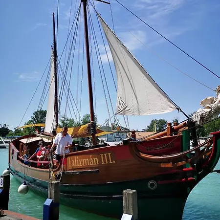 Dorina Wellness Apartment *