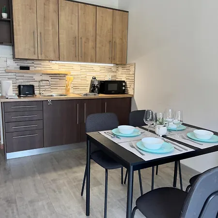 Dorina Wellness Apartment *